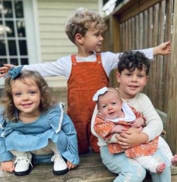 Fern Elliana Seewald parents with her siblings Spurgeon, Henry, and Ivy